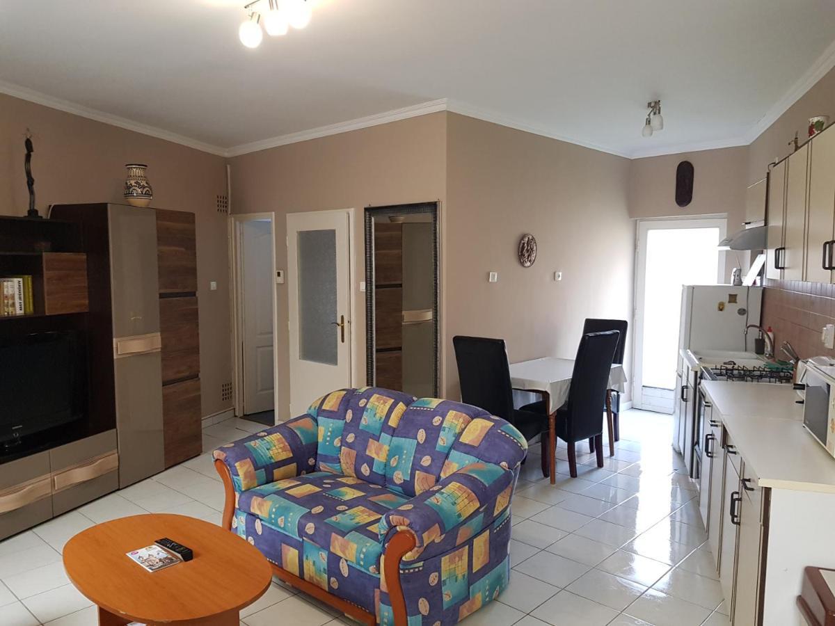 Belvarosi Apartman Apartment Eger Luaran gambar